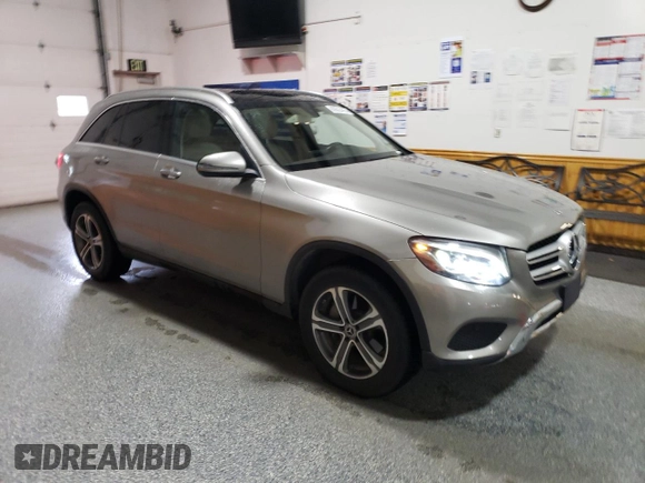 2019 Mercedes-Benz GLC 300 with VIN WDC0G4JB7KV162050, listed as a Copart auction lot 60563435 with 72,670 mi miles and Clean title. Bid and sale history available at DreamBid. Image 4.