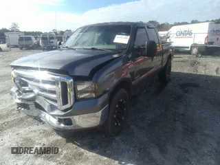 2005 Ford F-250 XL z VIN 1FTSW21565EA07042, wystawiony jako IAAI lot #41591458 z przebiegiem 254 824 mil mil oraz . Historia ofert i sprzedaży dostępna na DreamBid. Obrazek 2.