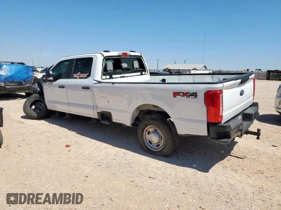 2023 Ford F-250 XL with VIN 1FT7W2BA2PED92331, listed as a Copart auction lot 60630835 with 29,903 mi miles and Salvage title. Bid and sale history available at DreamBid. Image 2.