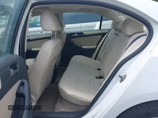 2011 Volkswagen Jetta SE with VIN 3VWDX7AJXBM348012, listed as a IAAI auction lot 42725404 with 235,361 mi miles and . Bid and sale history available at DreamBid. Image 8.