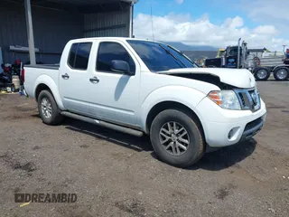 2019 Nissan Frontier Desert Runner z VIN 1N6AD0ER0KN799135, wystawiony jako IAAI lot #41980608 z przebiegiem 58 764 mil mil oraz . Historia ofert i sprzedaży dostępna na DreamBid. Obrazek 1.