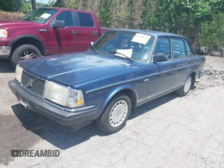 1993 Volvo 240 with VIN YV1AS8809P1487778, listed as a IAAI auction lot 42546659 with 90,519 mi miles and . Bid and sale history available at DreamBid. Image 2.