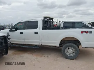 2019 Ford F-250 XL with VIN 1FT7W2B65KED93008, listed as a IAAI auction lot 42524436 with 258,924 mi miles and . Bid and sale history available at DreamBid. Image 14.