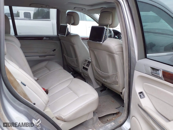 2011 Mercedes-Benz GL-Class GL 450 with VIN 4JGBF7BEXBA627886, listed as a IAAI auction lot 41957995 with 162,449 mi miles. Bid and sale history available at carsss.com. Image 8.