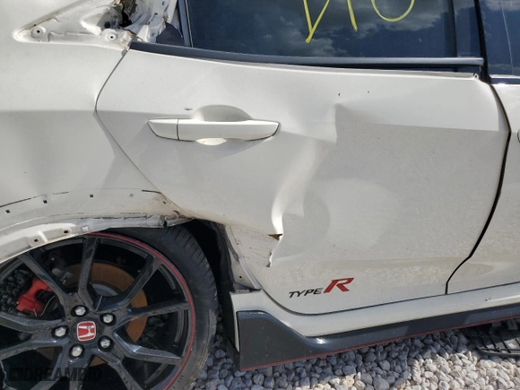 2021 Honda Civic Type R Touring with VIN SHHFK8G71MU203345, listed as a Copart auction lot 65242354 with 0 mi miles and Salvage Title. Bid and sale history available at carsss.com. Image 10.