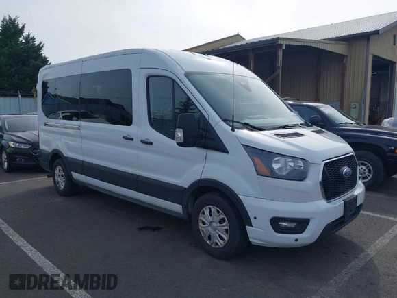 2024 Ford Transit Passenger XL with VIN 1FBAX2C83RKA51950, listed as a IAAI auction lot 41958350 with 22,811 mi miles. Bid and sale history available at carsss.com. Image 1.