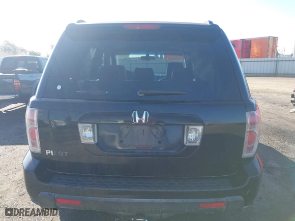 2006 Honda Pilot EX-L with VIN 5FNYF28586B037160, listed as a IAAI auction lot 41798991 with 207,486 mi miles. Bid and sale history available at carsss.com. Image 16.