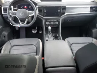 2022 Volkswagen Atlas SEL Premium R-Line with VIN 1V2FR2CA8NC528907, listed as a Copart auction lot 60201125 with 26,125 mi miles and Salvage title. Bid and sale history available at DreamBid. Image 8.