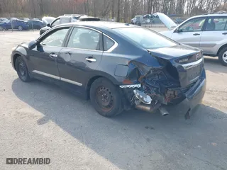 2015 Nissan Altima 2.5 with VIN 1N4AL3AP0FC124842, listed as a IAAI auction lot 42066237 with 147,853 mi miles. Bid and sale history available at carsss.com. Image 3.