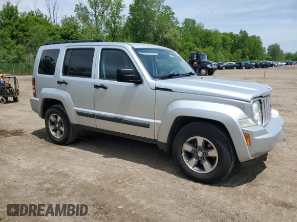 2008 Jeep Liberty Sport z VIN 1J8GN28KX8W265902, wystawiony jako Copart lot #59152005 z przebiegiem 113 905 mil mil oraz Czysty tytuł • Clean title. Historia ofert i sprzedaży dostępna na DreamBid. Obrazek 4.