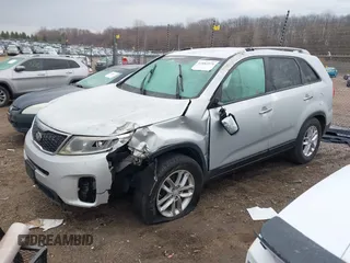2015 Kia Sorento LX with VIN 5XYKT4A77FG621662, listed as a IAAI auction lot 41883976 with 62,540 mi miles. Bid and sale history available at carsss.com. Image 18.