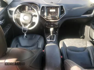 2017 Jeep Cherokee Limited с VIN 1C4PJLDS8HW507729, выставлен на аукционе Copart как лот 53838785 с пробегом 76 293 миль миль и Списание • Salvage title. История ставок и продаж доступна на DreamBid. Изображение 8.