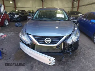 2018 Nissan Altima SV with VIN 1N4AL3AP3JC220232, listed as a IAAI auction lot 42037929 with 54,908 mi miles and . Bid and sale history available at carsss.com. Image 6.