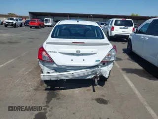 2016 Nissan Versa S z VIN 3N1CN7AP3GL903343, wystawiony jako IAAI lot #42520278 z przebiegiem 106 630 mil mil oraz . Historia ofert i sprzedaży dostępna na DreamBid. Obrazek 6.
