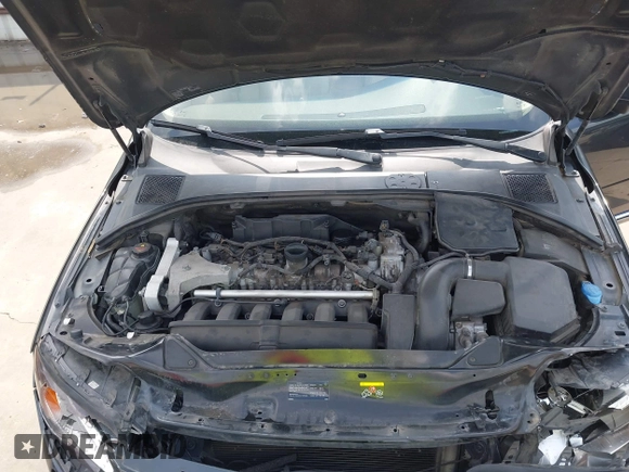 2011 Volvo S80 3.2L with VIN YV1952AS1B1138075, listed as a IAAI auction lot 41918597 with 192,441 mi miles. Bid and sale history available at carsss.com. Image 10.