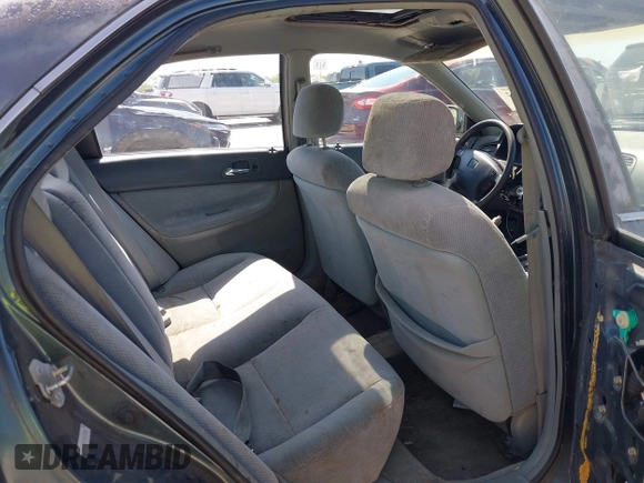 1996 Honda Accord LX with VIN 1HGCD5633TA286104, listed as a IAAI auction lot 42004112 with 186,586 mi miles and . Bid and sale history available at carsss.com. Image 8.