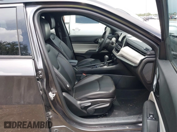 2024 Jeep Compass Limited z VIN 3C4NJDCN4RT608573, wystawiony jako IAAI lot #42510349 z przebiegiem 30 391 mil mil oraz . Historia ofert i sprzedaży dostępna na DreamBid. Obrazek 5.