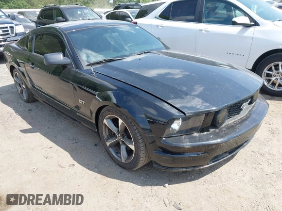 2008 Ford Mustang GT Deluxe with VIN 1ZVHT82H385184552, listed as a IAAI auction lot 42160325 with 212,582 mi miles and . Bid and sale history available at carsss.com. Image 1.