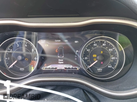 2014 Jeep Cherokee Limited with VIN 1C4PJMDB9EW210180, listed as a IAAI auction lot 41302037 with 75,177 mi miles and . Bid and sale history available at DreamBid. Image 7.