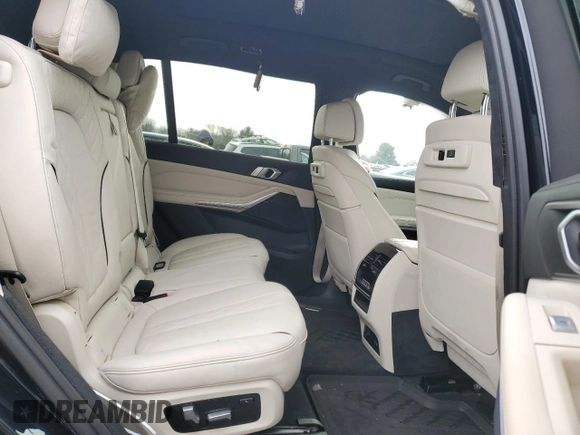 2020 BMW X7 xDrive40i with VIN 5UXCW2C09L9B77747, listed as a Copart auction lot 42697335 with 0 mi miles and Salvage Title. Bid and sale history available at carsss.com. Image 11.