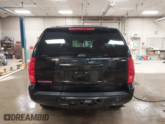 2007 GMC Yukon SLT with VIN 1GKFK13057R417047, listed as a IAAI auction lot 42061633 with 183,130 mi miles and . Bid and sale history available at DreamBid. Image 17.