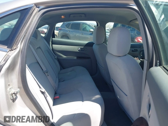 2007 Buick LaCrosse CX with VIN 2G4WC552271101706, listed as a IAAI auction lot 42148144 with 130,491 mi miles and . Bid and sale history available at DreamBid. Image 8.