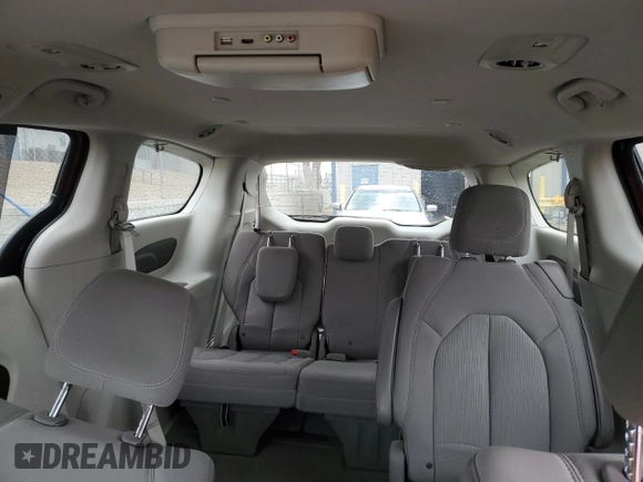 2018 Chrysler Pacifica Touring Plus with VIN 2C4RC1FG9JR108987, listed as a Copart auction lot 43200715 with 88,622 mi miles and Salvage title. Bid and sale history available at DreamBid. Image 10.