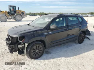 2022 Volkswagen Taos S z VIN 3VVCX7B27NM086798, wystawiony jako Copart lot #47238185 z przebiegiem 44 440 mil mil oraz Nie do naprawy. Historia ofert i sprzedaży dostępna na DreamBid. Obrazek 1.