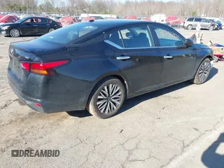 2024 Nissan Altima SV with VIN 1N4BL4DV7RN365293, listed as a IAAI auction lot 41795920 with 28,939 mi miles and . Bid and sale history available at carsss.com. Image 4.