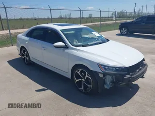 2016 Volkswagen Passat SE z VIN 1VWBS7A3XGC064217, wystawiony jako IAAI lot #41864169 z przebiegiem 136 053 mil mil oraz . Historia ofert i sprzedaży dostępna na DreamBid. Obrazek 14.