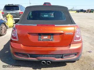 2013 MINI Cooper Convertible S with VIN WMWZP3C51DT705547, listed as a IAAI auction lot 41992042 with 94,912 mi miles. Bid and sale history available at carsss.com. Image 17.