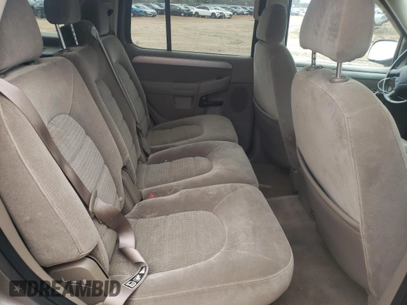 2003 Ford Explorer XLT with VIN 1FMZU73W33UB33767, listed as a Copart auction lot 81586014 with 196,537 mi miles and Clean title. Bid and sale history available at DreamBid. Image 11.
