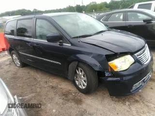 2013 Chrysler Town & Country Touring z VIN 2C4RC1BG5DR659623, wystawiony jako IAAI lot #42390387 z przebiegiem 183 797 mil mil oraz . Historia ofert i sprzedaży dostępna na DreamBid. Obrazek 1.