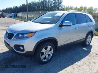 2013 Kia Sorento EX with VIN 5XYKUDA64DG357348, listed as a IAAI auction lot 42074290 with 113,703 mi miles. Bid and sale history available at carsss.com. Image 2.