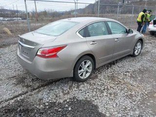 2015 Nissan Altima 2.5 SV with VIN 1N4AL3AP6FC236710, listed as a IAAI auction lot 41934674 with 37,959 mi miles. Bid and sale history available at carsss.com. Image 4.