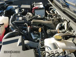 2024 Toyota Tacoma SR5 z VIN 3TYKB5FN4RT002352, wystawiony jako IAAI lot #41405679 z przebiegiem 23 988 mil mil oraz . Historia ofert i sprzedaży dostępna na DreamBid. Obrazek 19.