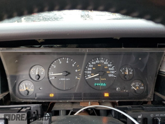 1997 Jeep Grand Cherokee Limited z VIN 1J4GZ78Y8VC586034, wystawiony jako Copart lot #58061705 z przebiegiem 244 355 mil mil oraz Czysty tytuł • Clean title. Historia ofert i sprzedaży dostępna na DreamBid. Obrazek 9.