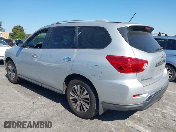 2017 Nissan Pathfinder SL z VIN 5N1DR2MNXHC669407, wystawiony jako IAAI lot #42067850 z przebiegiem 108 269 mil mil oraz . Historia ofert i sprzedaży dostępna na DreamBid. Obrazek 3.