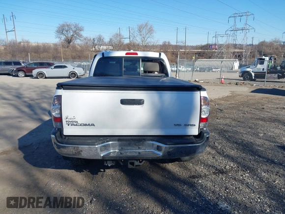 2009 Toyota Tacoma z VIN 5TEMU52N99Z621200, wystawiony jako IAAI lot #41318515 z przebiegiem 157 034 mil mil oraz . Historia ofert i sprzedaży dostępna na DreamBid. Obrazek 16.