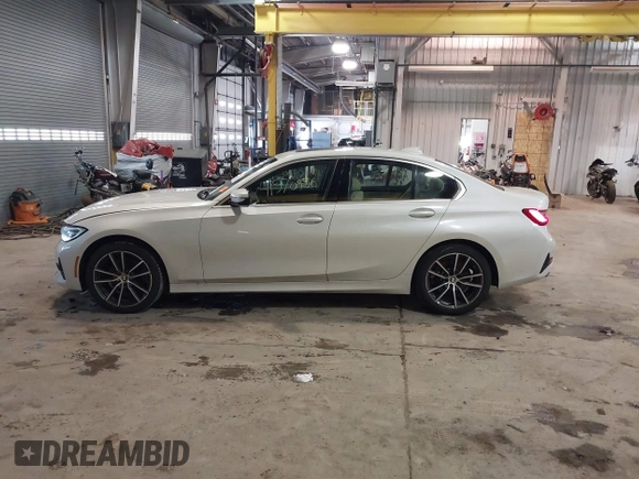 2021 BMW 3 Series 330i xDrive with VIN 3MW5R7J01M8C07735, listed as a IAAI auction lot 41570956 with 70,915 mi miles and . Bid and sale history available at carsss.com. Image 15.