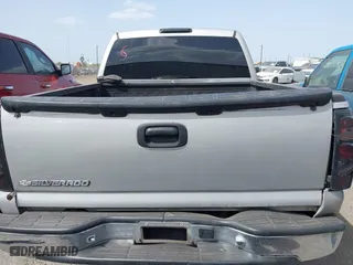 2006 Chevrolet Silverado 1500 LT1 with VIN 2GCEK13T761140183, listed as a IAAI auction lot 41760307 with 225,644 mi miles. Bid and sale history available at carsss.com. Image 16.