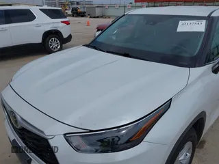2022 Toyota Highlander LE with VIN 5TDZZRAH4NS090313, listed as a IAAI auction lot 42137543 with 81,954 mi miles and . Bid and sale history available at DreamBid. Image 6.