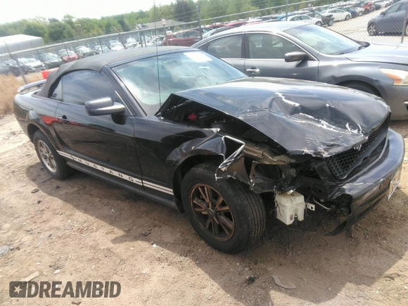 2005 Ford Mustang Deluxe with VIN 1ZVHT84N855259857, listed as a IAAI auction lot 42049030 with 228,608 mi miles. Bid and sale history available at carsss.com. Image 1.