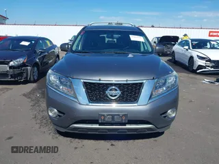2015 Nissan Pathfinder S z VIN 5N1AR2MM7FC686768, wystawiony jako IAAI lot #41869145 z przebiegiem 150 144 mil mil oraz . Historia ofert i sprzedaży dostępna na DreamBid. Obrazek 12.