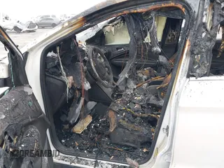 2014 Ford Escape SE с VIN 1FMCU0GX0EUA84076, выставлен на аукционе IAAI как лот 41534820 с пробегом Не указан миль и . История ставок и продаж доступна на DreamBid. Изображение 5.