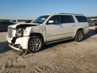 2015 GMC Yukon XL Denali with VIN 1GKS1JKJ7FR714685, listed as a Copart auction lot 47017945 with 136,899 mi miles and Salvage Title. Bid and sale history available at carsss.com. Image 1.
