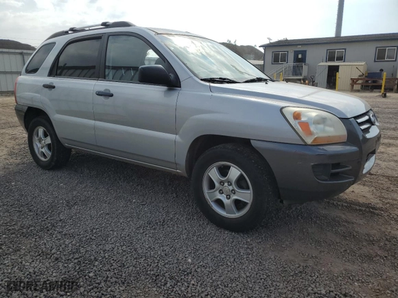 2007 Kia Sportage LX with VIN KNDJF724X77305440, listed as a Copart auction lot 87035594 with 134,175 mi miles and Salvage Title. Bid and sale history available at carsss.com. Image 4.