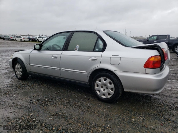 2000 Honda Civic VP with VIN 2HGEJ6615YH563673, listed as a Copart auction lot 48823915 with 164,877 mi miles and Salvage Title. Bid and sale history available at carsss.com. Image 2.
