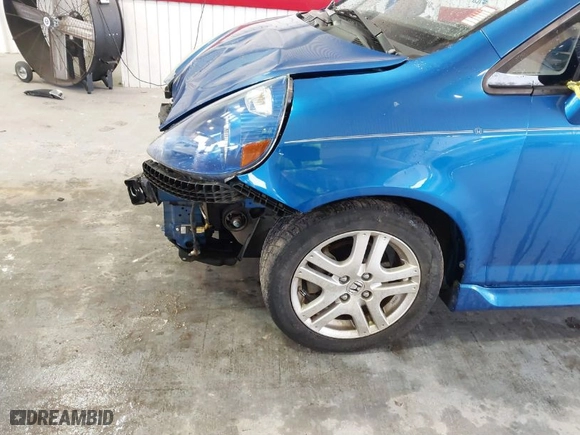 2008 Honda Fit Sport with VIN JHMGD37668S048700, listed as a IAAI auction lot 41652433 with 124,109 mi miles. Bid and sale history available at carsss.com. Image 6.