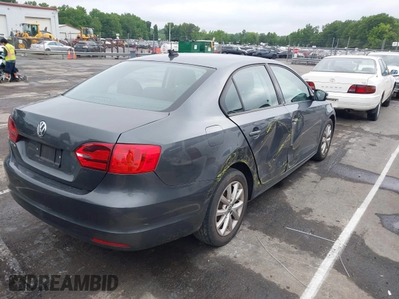 2012 Volkswagen Jetta SE с VIN 3VWDP7AJ5CM451193, выставлен на аукционе IAAI как лот 42228110 с пробегом 110 583 миль миль и . История ставок и продаж доступна на DreamBid. Изображение 4.